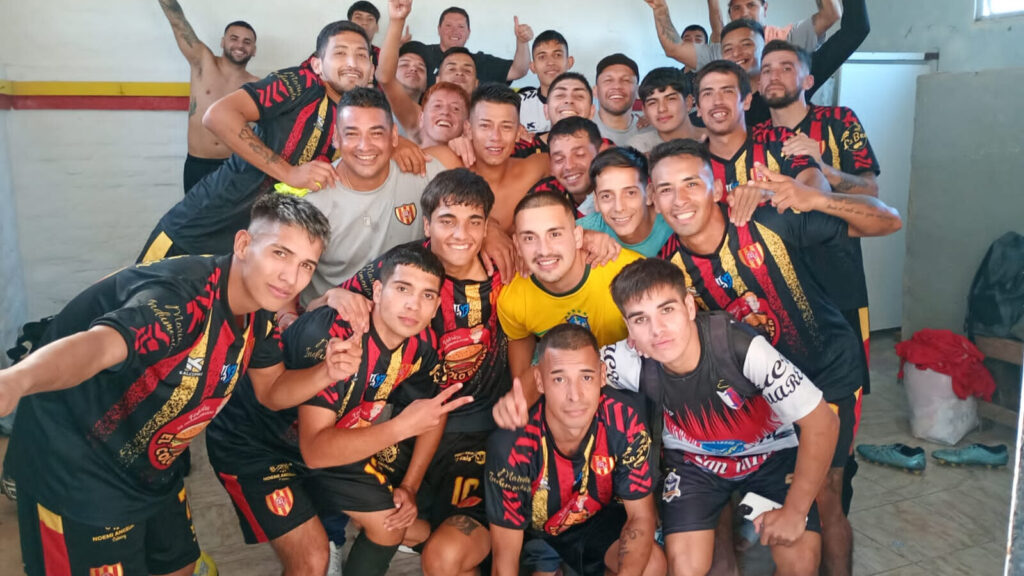 Defensores de Alto Verde en Liga Santafesina de Fútbol